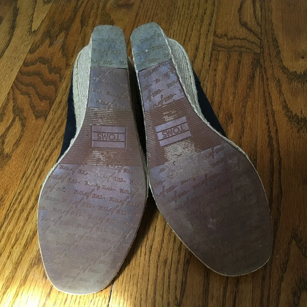 Toms Black Canvas Wedge Open Toe Shoes